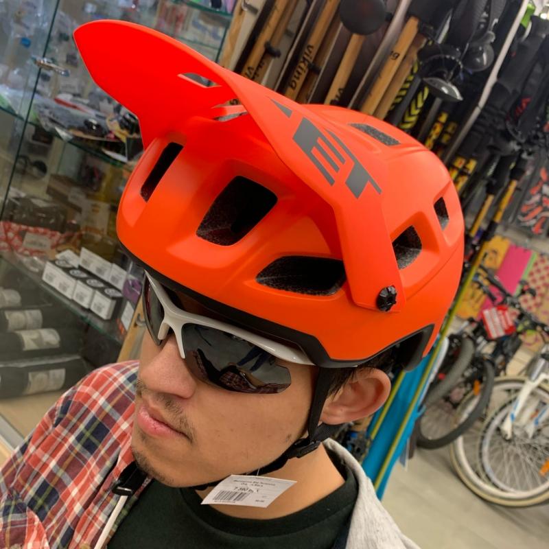 Шлемы Met созданы для агрессивного катания в стиле Enduro, Trail и All-Mountain